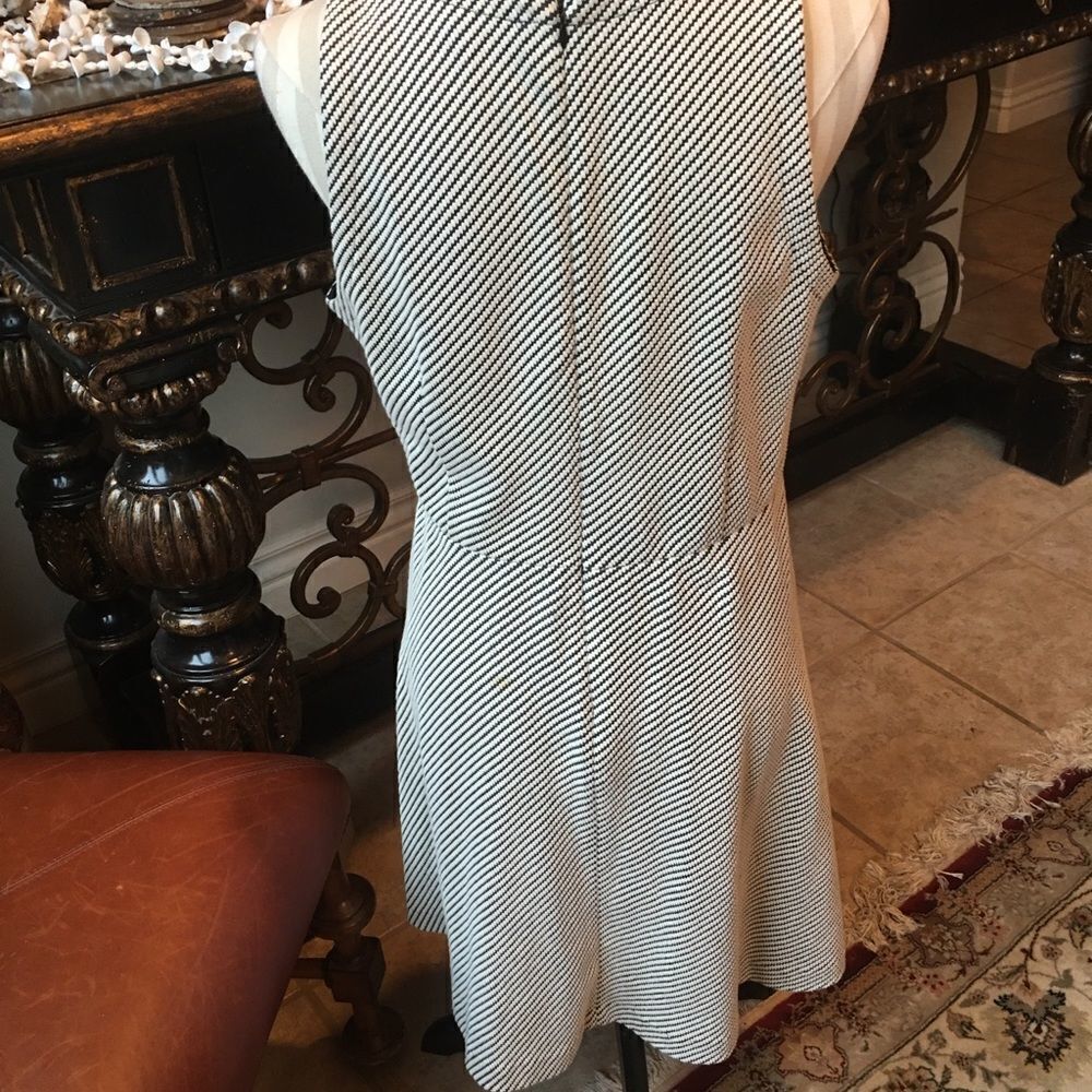 ANN TAYLOR Classy Dress - Picture 2 of 8